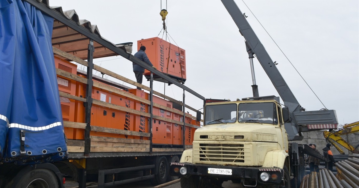 Південноукраїнська громада отримала технічну допомогу: чотири дизель-генератори для дитсадків