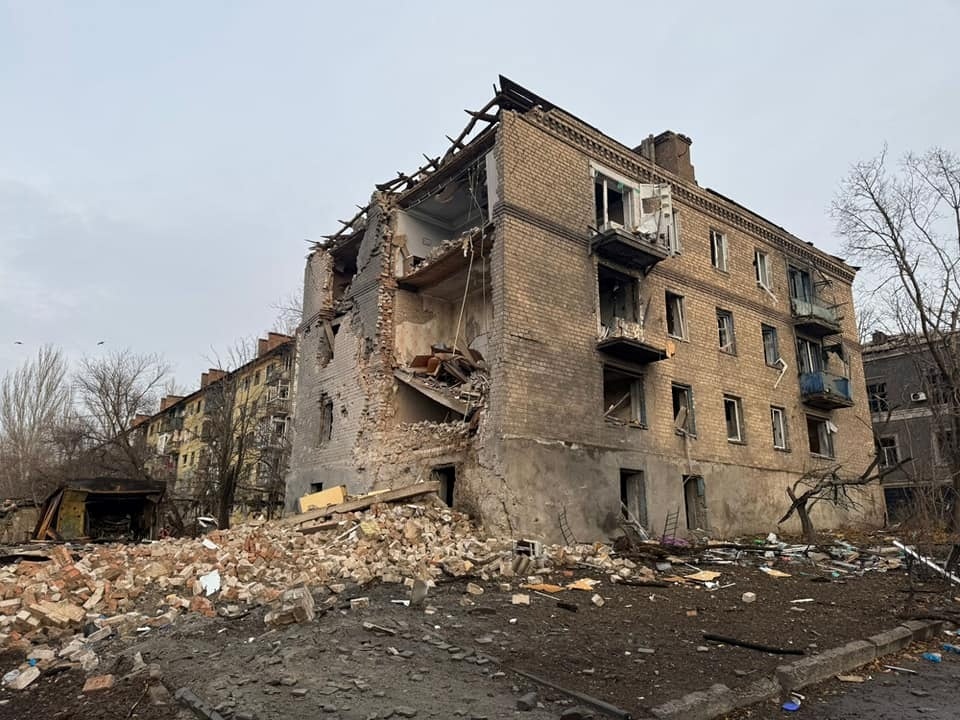 Наслідки ворожих обстрілів громади
