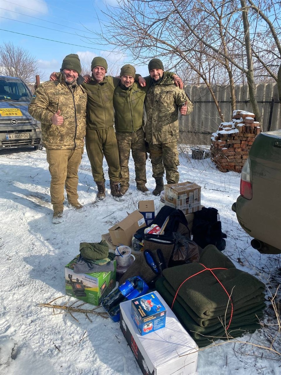 Військові з допомогою від Василевої церкви