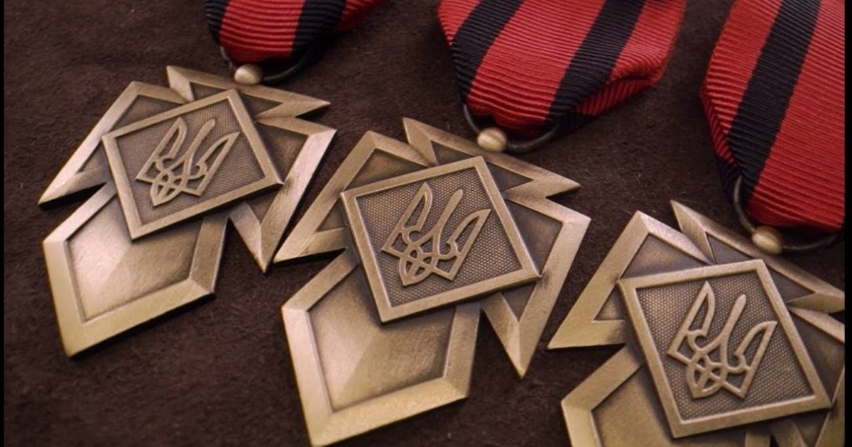 Захисника з Південноукраїнська Головнокомандувач ЗСУ нагородив відзнакою «Хрест Хоробрих»