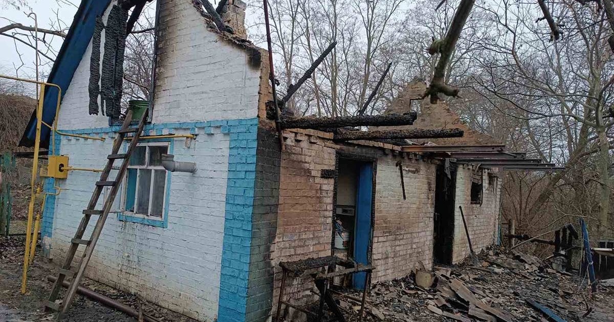 Згоріли дах та горище - пожежа у Ржищівській громаді