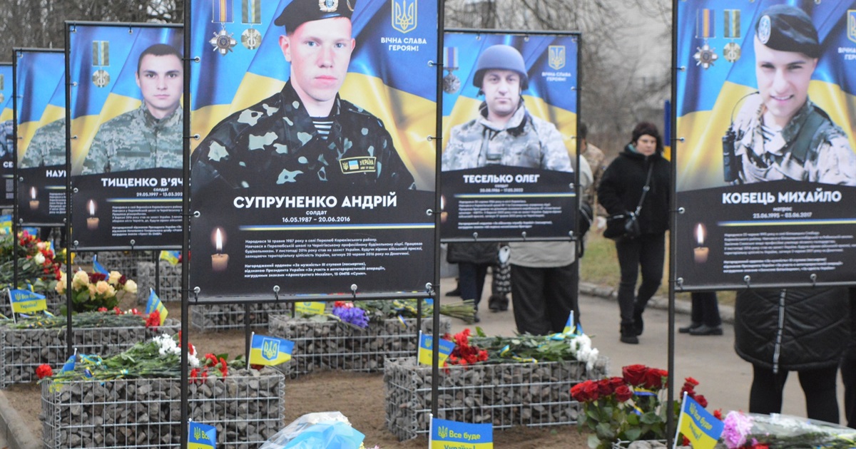 У Корюківці відкрили Алею Героїв на честь земляків, які загинули під час російсько-української війни