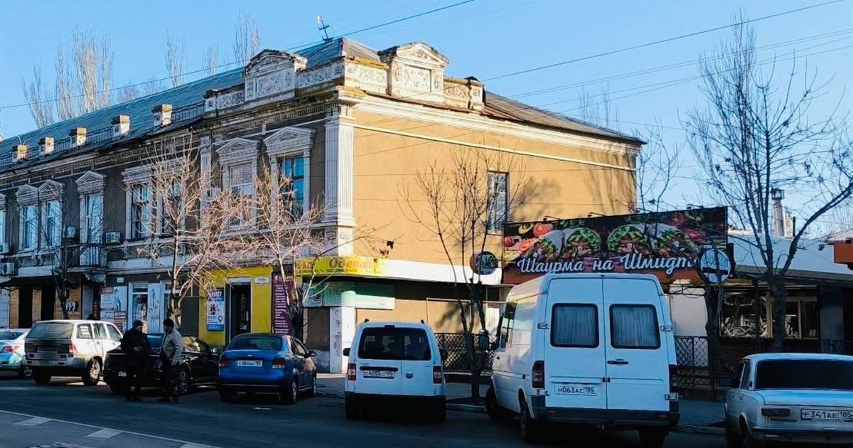 Власників авто в окупації змушують оформлювати російські документи