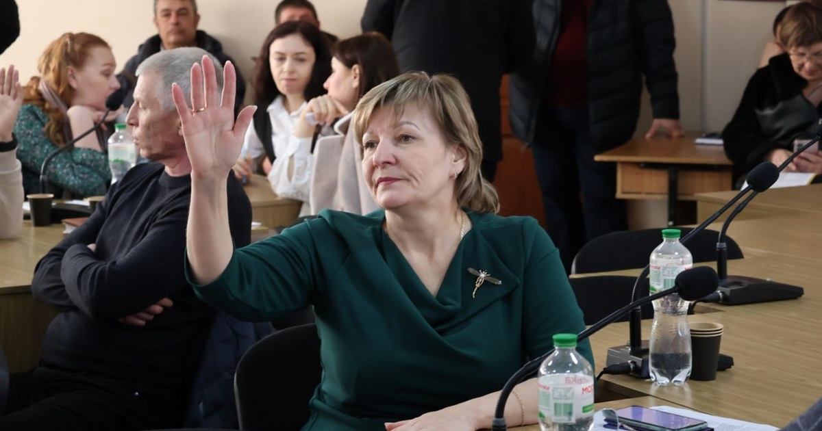 Два рішення суду та два звернення до Президента України, відставка депутатів та розподіл бюджету