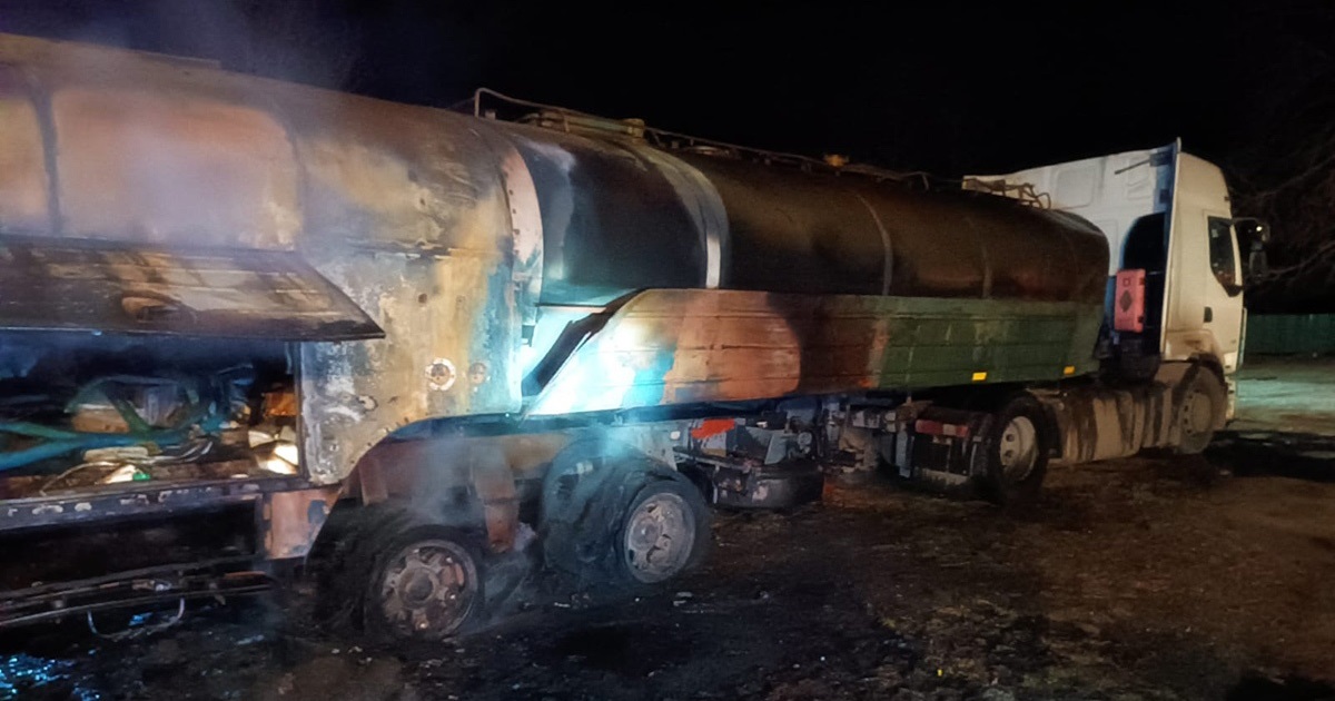 Наслідки ворожих атак з повітря: горіло й на Кагарличчині