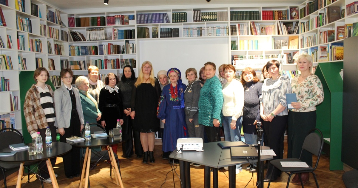 Новини воєнного часу. Перемоги у конкурсах, виставка, літературний захід, внесок у перемогу