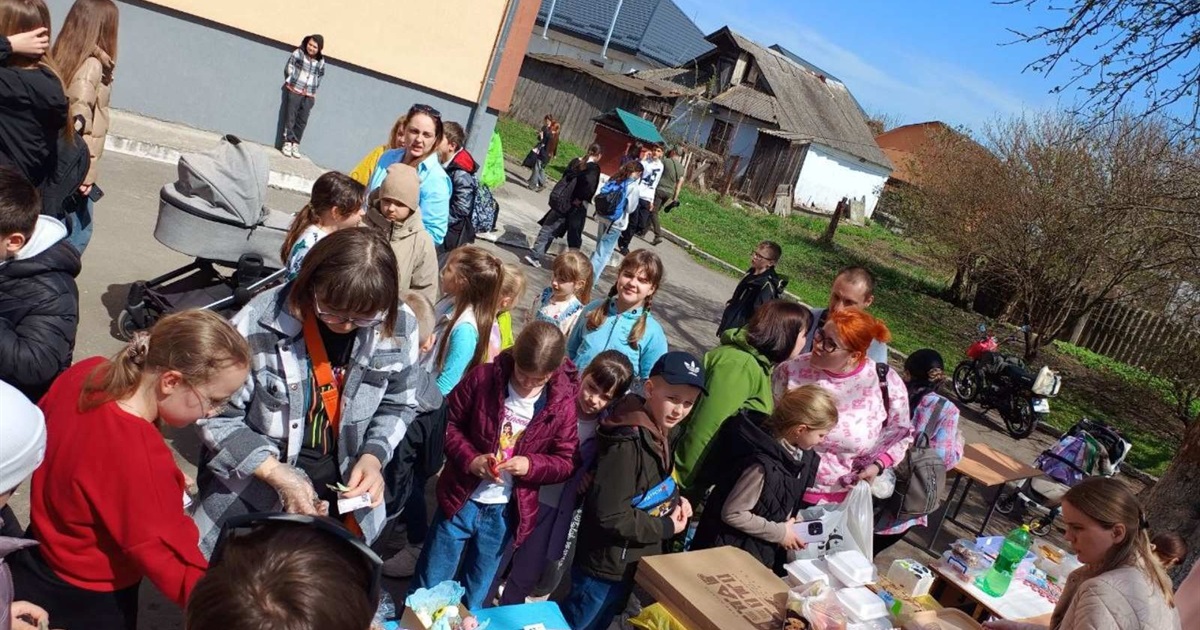 У Старокостянтинівському ліцеї імені М.С. Рудяка ярмаркували:скільки зібрали коштів, на що витратять