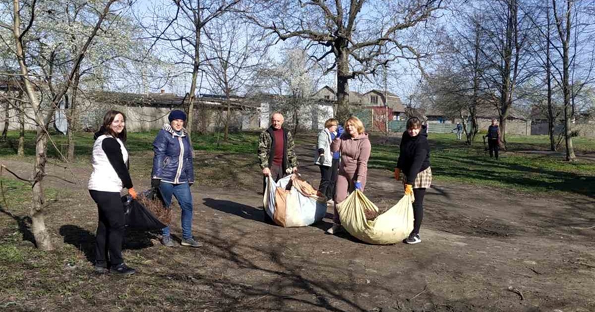 Старокостянтинівщина долучилася до акції "За чисте довкілля". Фоторепортаж