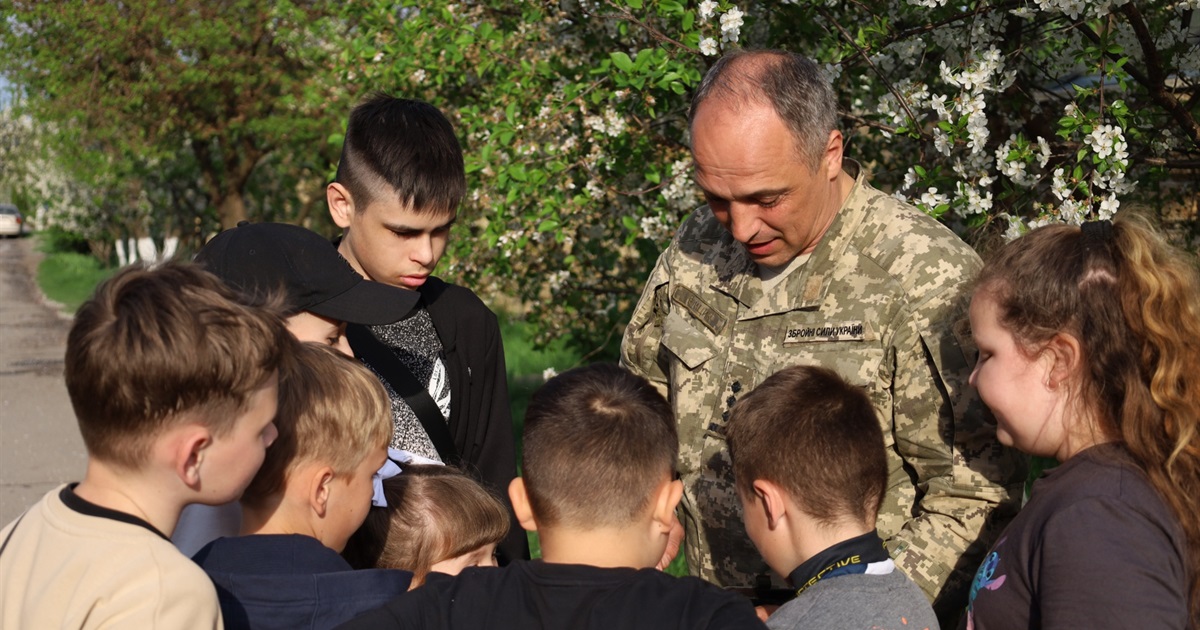 Пасхальний ярмарок і планшет для авіації: ініціативи юних волонтерів Старокостянтинова