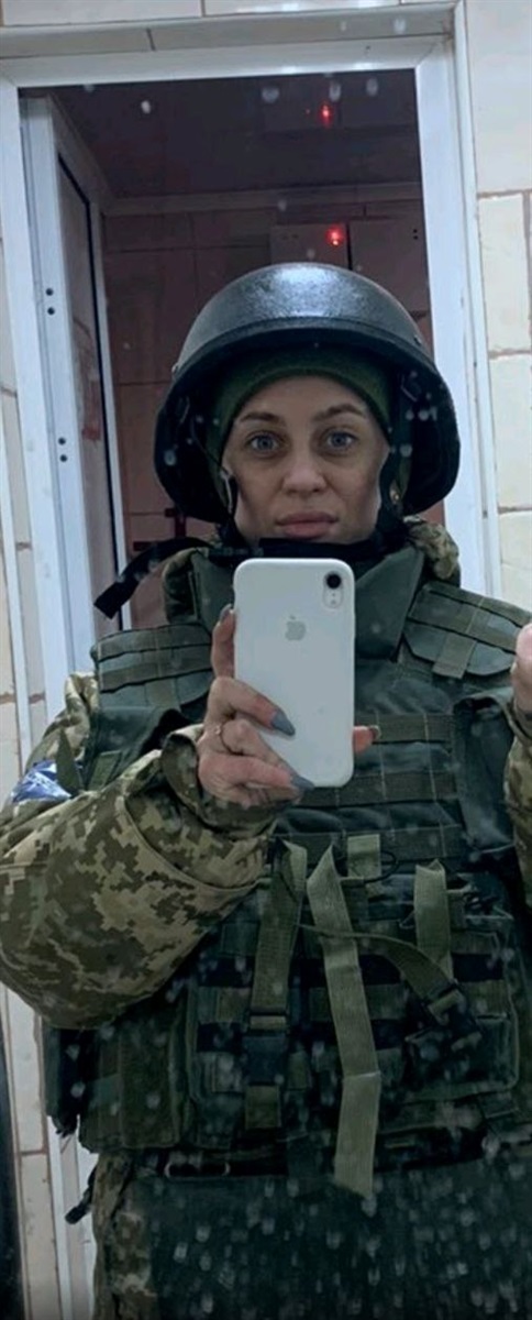 Аліса в Маріуполі