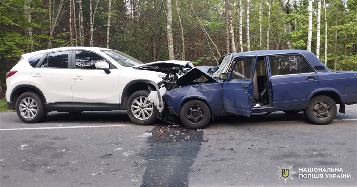Між Охрамієвичами й Турівкою зіткнулися дві автівки. Що відомо про цю аварію