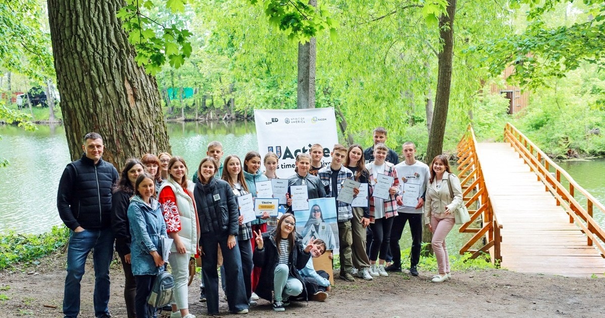 Молодіжний простір у парку: школярі з Менщини реалізували власний соціальний проєкт