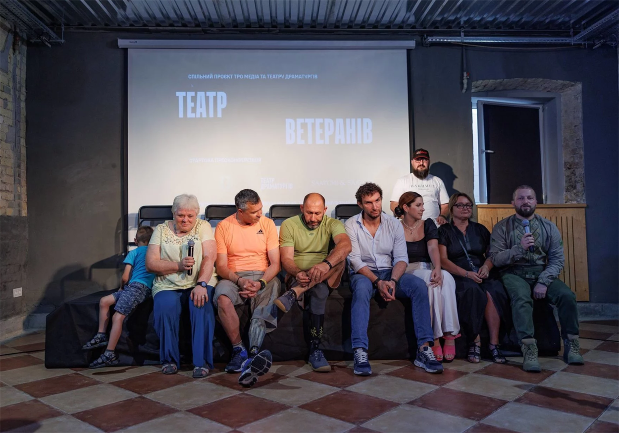 Автори і актори "Театру ветеранів"  