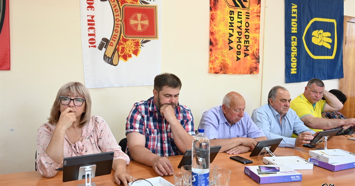 Про укриття, лікарню та ремонти – на травневій сесії