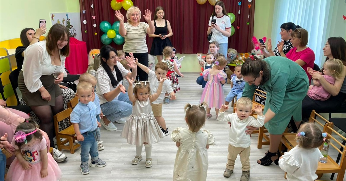 Маленькі випускники Центру раннього розвитку дитини отримали свої перші дипломи