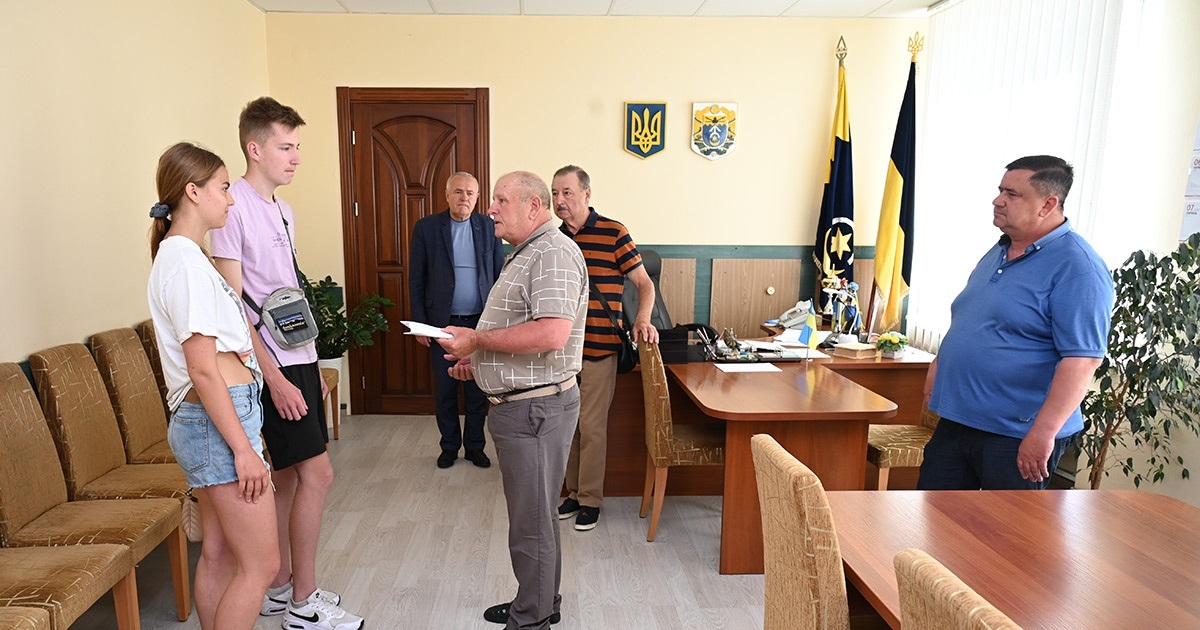 Учні Кагарлицького ліцею №3 зібрали 176 тисяч гривень на авто для ЗСУ: волонтерство триває