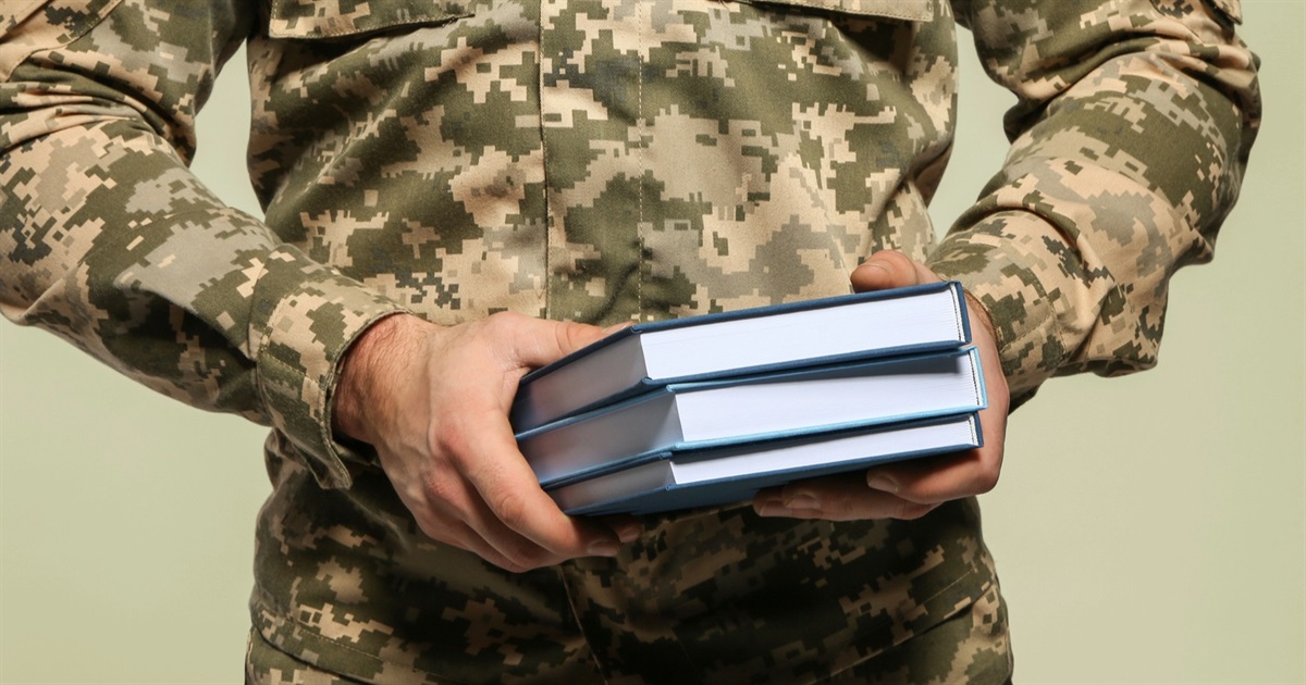 Вища освіта для дітей військових: хто має право на бюджет, стипендії й гуртожиток