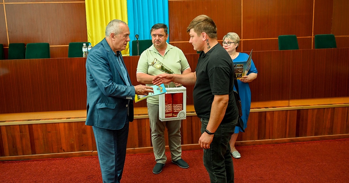 Подяки й квіти для тих, хто годує країну: у Кагарлику відзначили фермерів