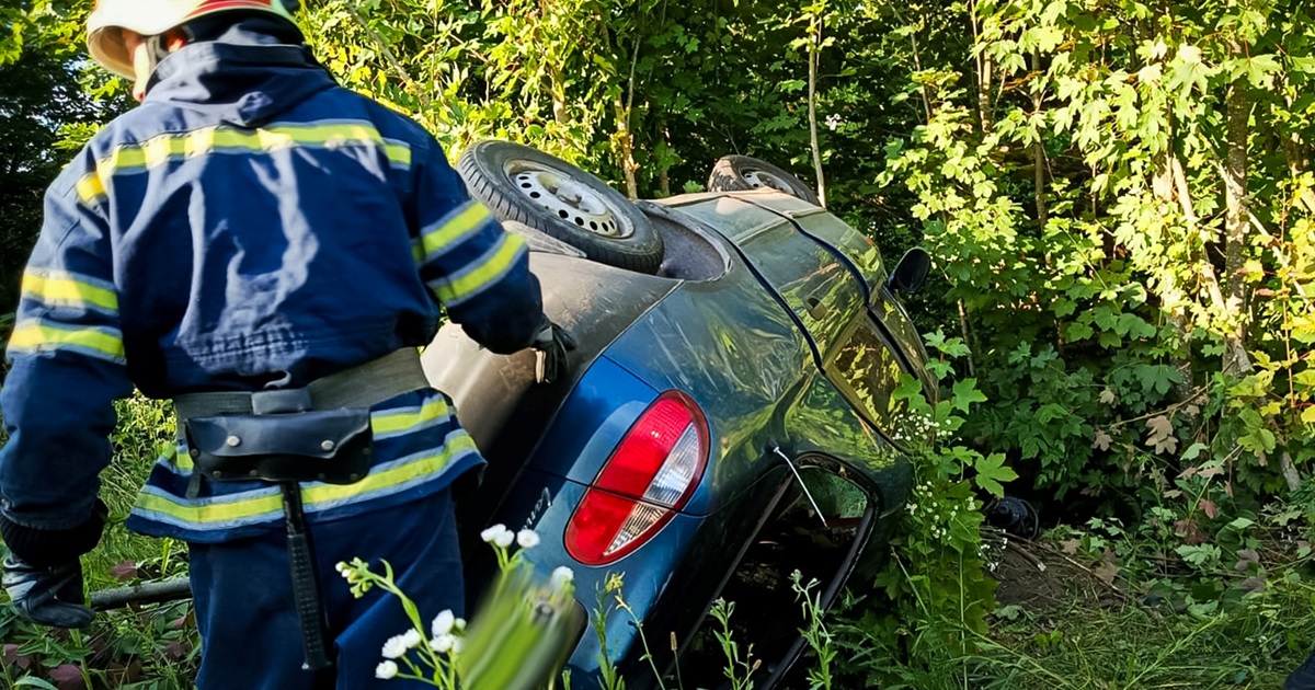 ДТП на Старокостянтинівщині: рятувальники надали допомогу постраждалим