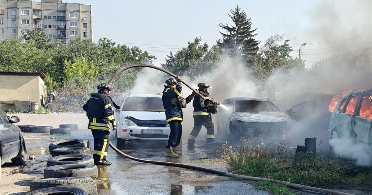 За дві доби росіяни понад 100 разів вдарили по Добропіллю FPV-дронами. Що відомо
