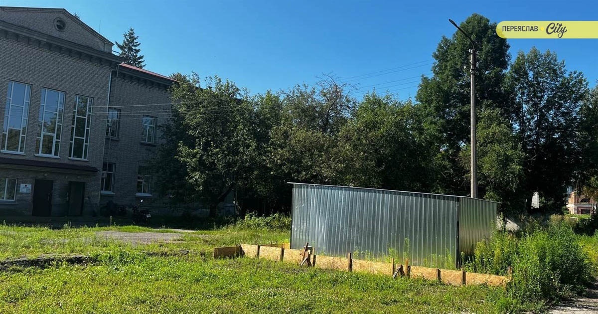 Скандал із відновленням "райкомівського" гаража, який виконком вирішив знести, а власник судиться