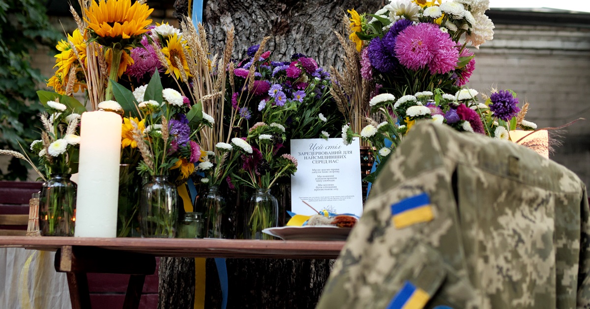 Стіл пам’яті. Реєструйтеся для участі у національній акції вшанування полеглих захисників України
