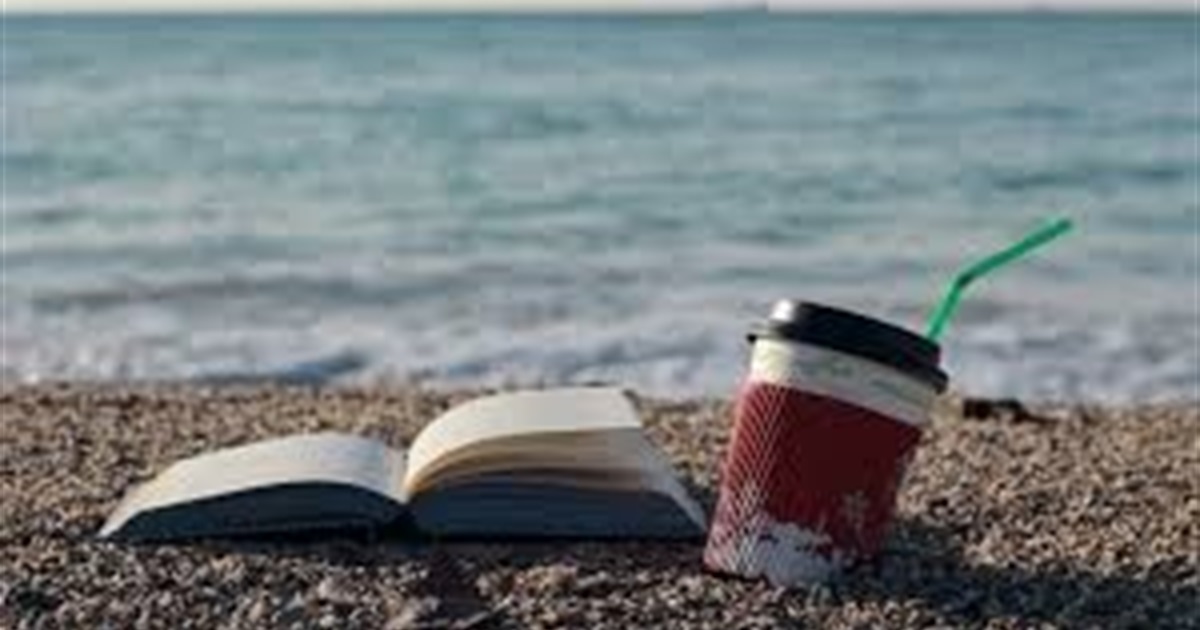 Як продовжити літо: добірка книг з сонячною атмосферою