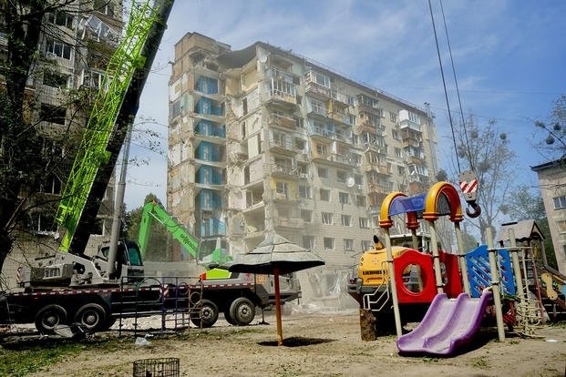 розбомблений будинок