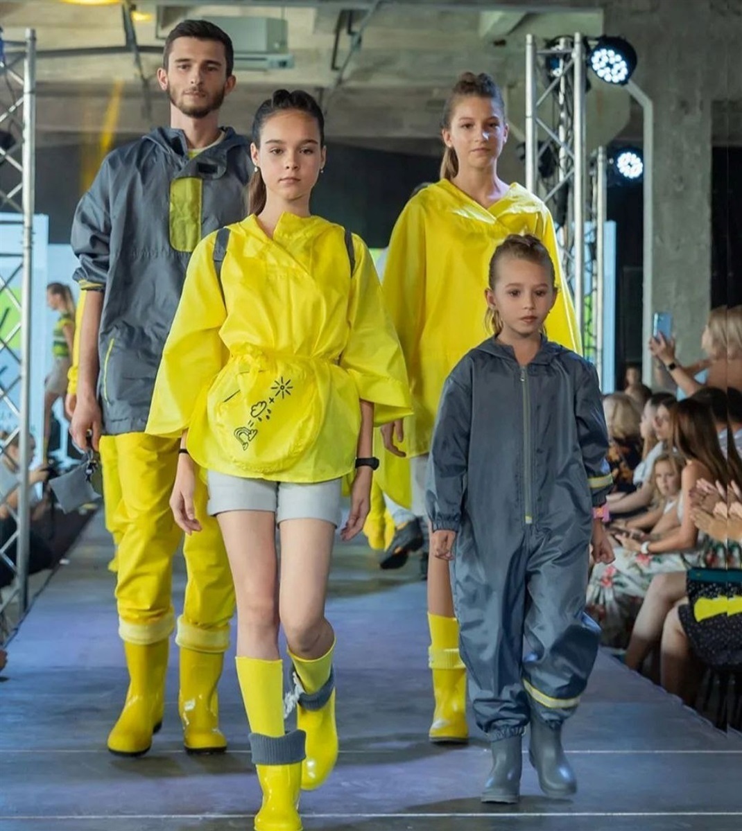 Одяг виробництва швейної фірми Вікторії Карпової