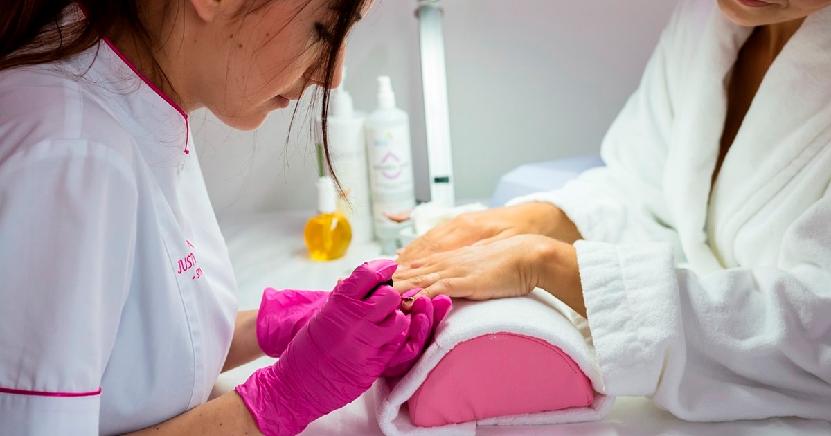 Місячний календар краси та здоров'я на жовтень 2025: як планувати догляд за собою та важливі справи