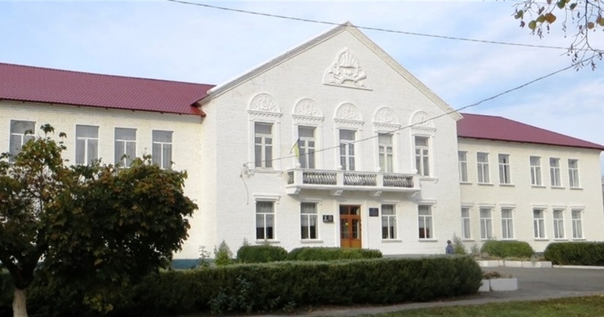 Корюківський ліцей №2 вперше потрапив у «десятку» кращих навчальних закладів Чернігівщини