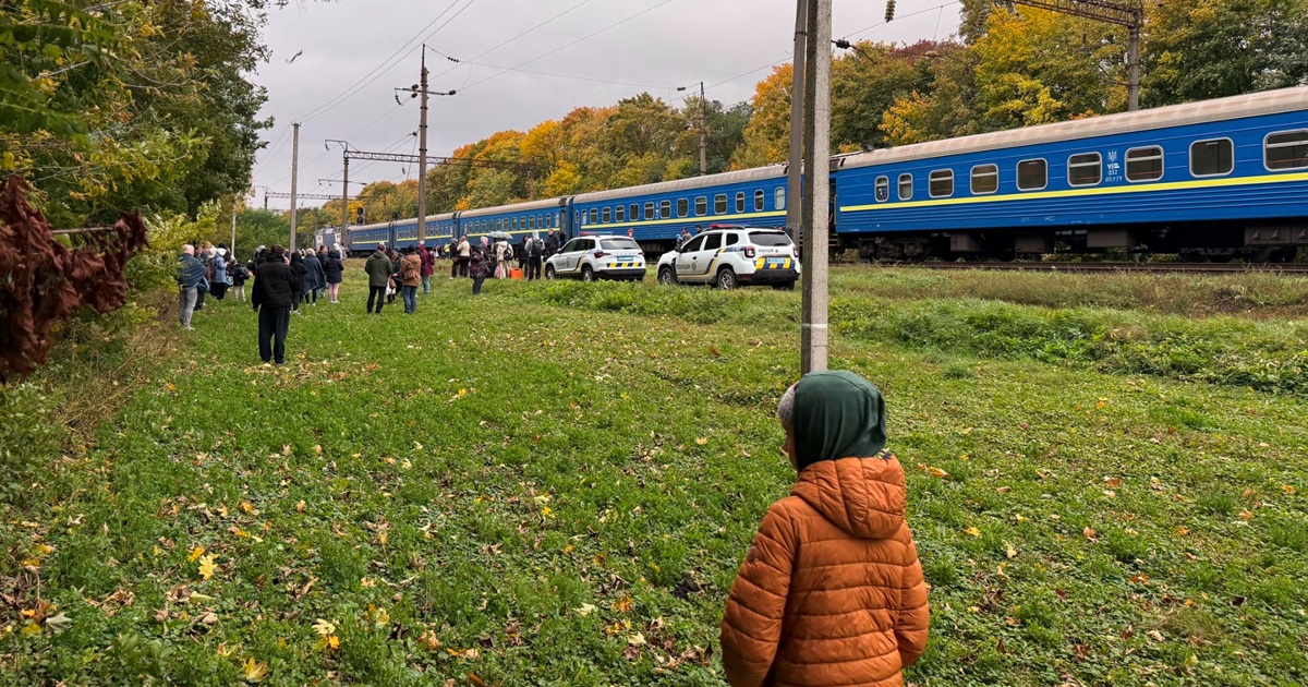 В Україні масово “мінують” поїзди. Що робити пасажирам?