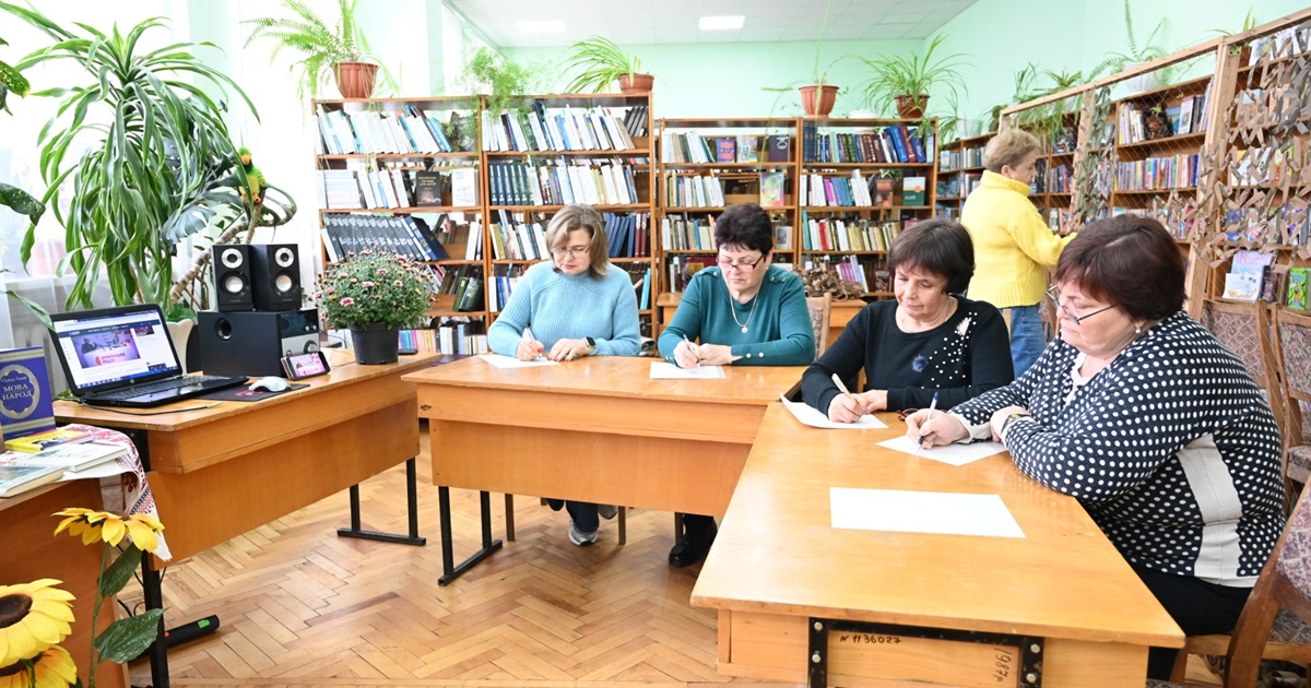"А ми будемо жити заради тих, хто після нас говоритиме нашою мовою": а як написали радіодиктант ви?