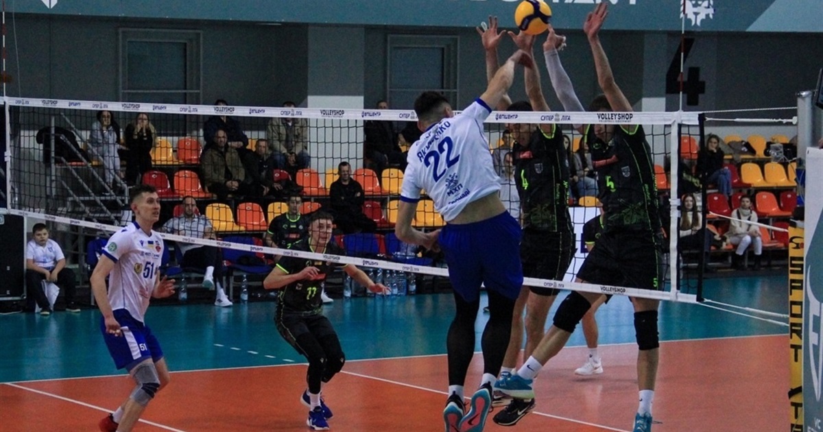 Вболіваємо за наших: троє калинівчан грають у командах волейбольних Суперліг України