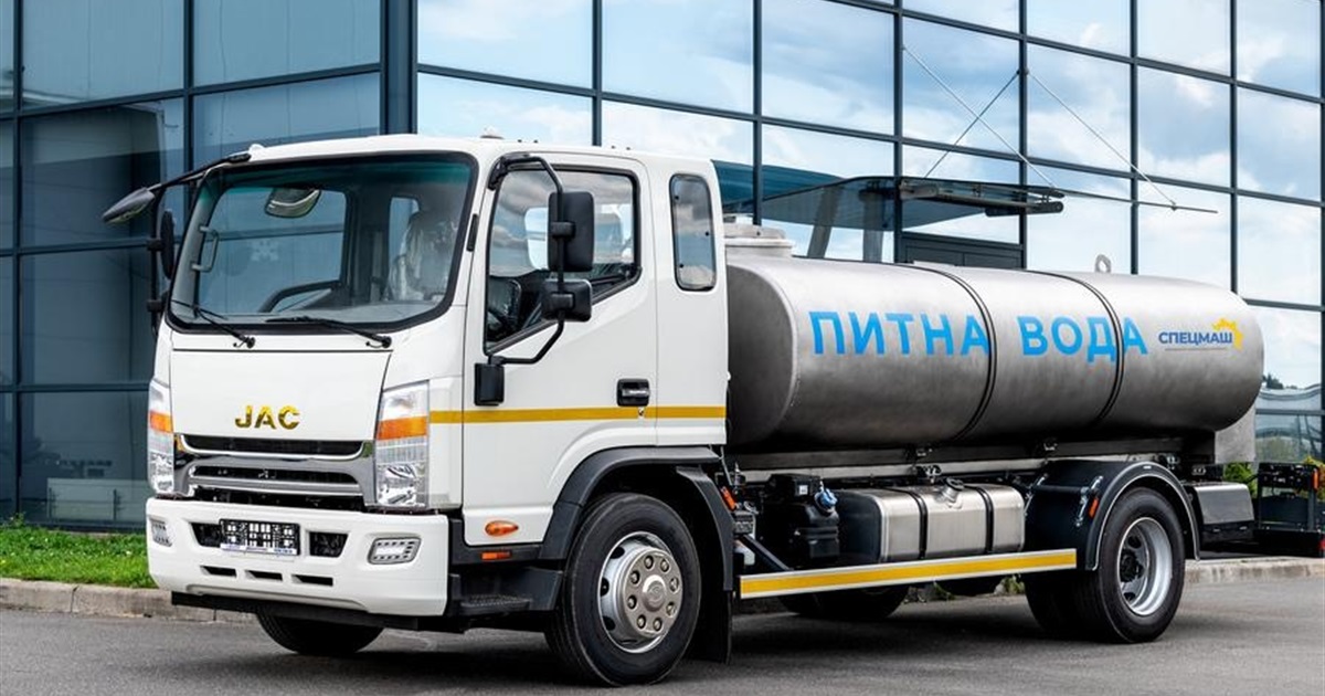 Переяславська міськрада хоче придбати машину за 4,6 млн грн для підвезення питної води