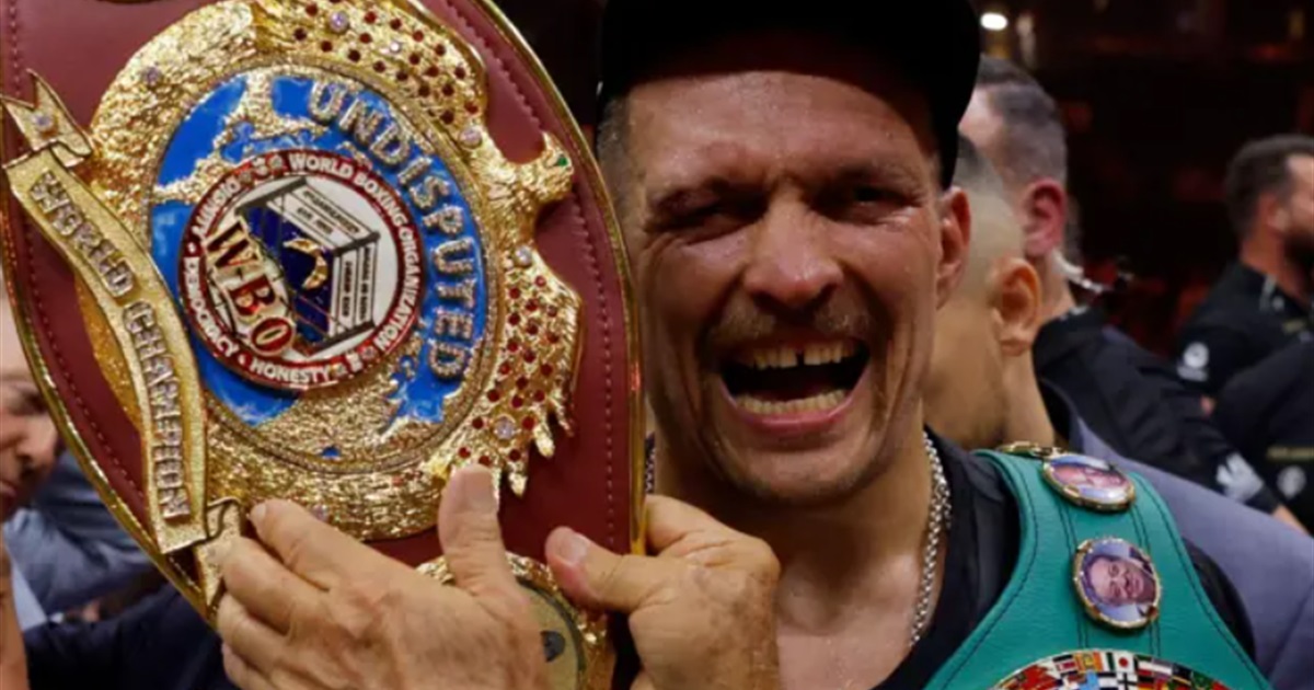 «Усик повинен був відмовитися раніше». Чому аналітики розкритикували відмову боксера від поясу WBO