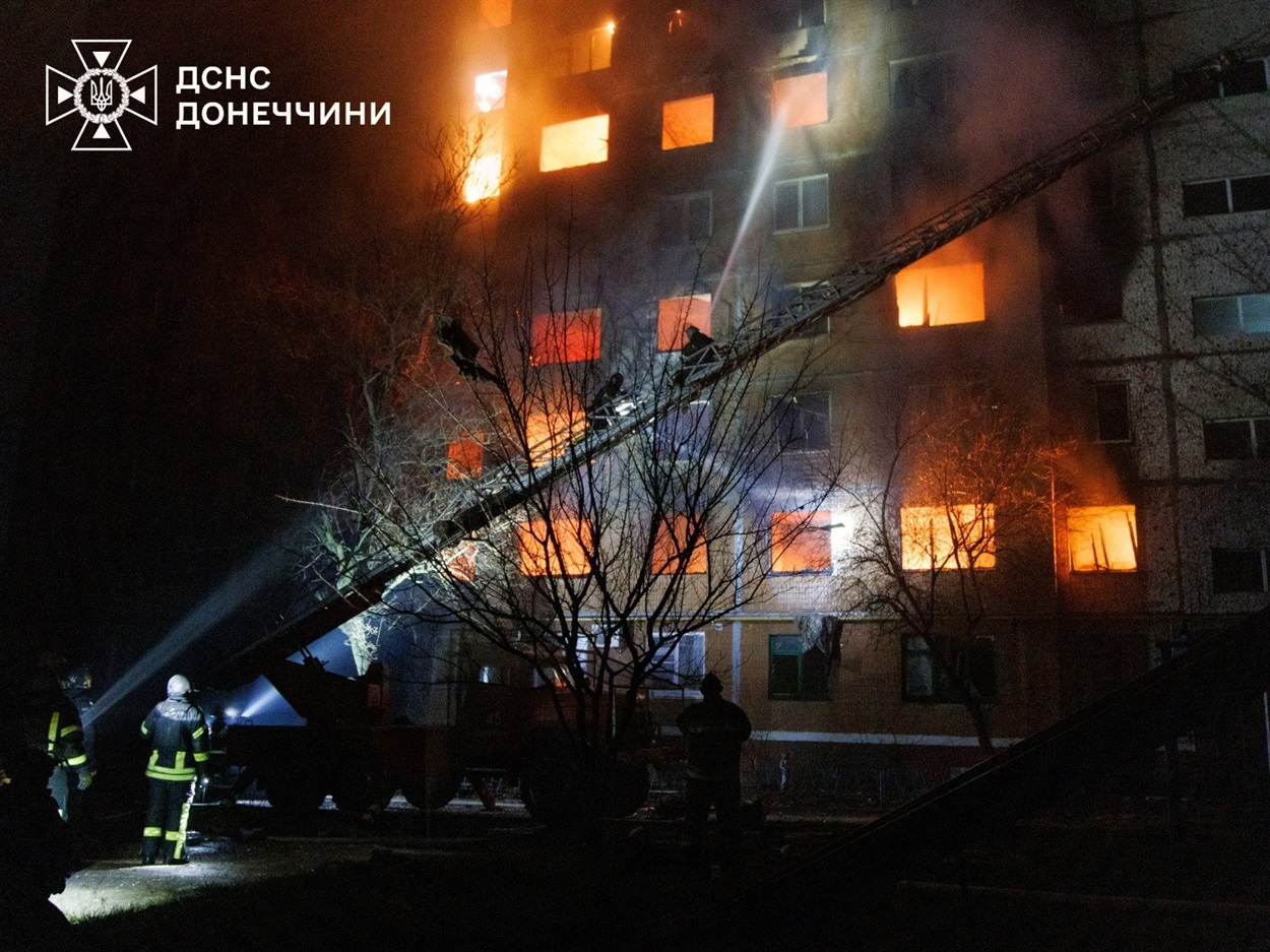 Удар безпілотника по будинку у Краматорську, 1 грудня 2025