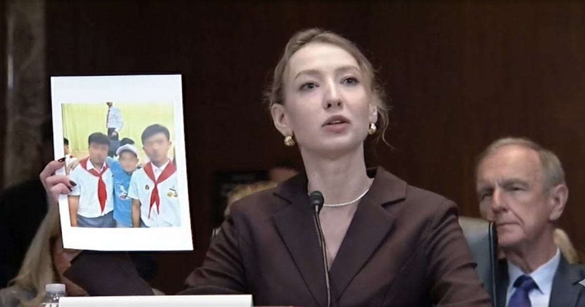 Росіяни відправляють українських дітей з окупованих територій у військові табори КНДР. Що відомо