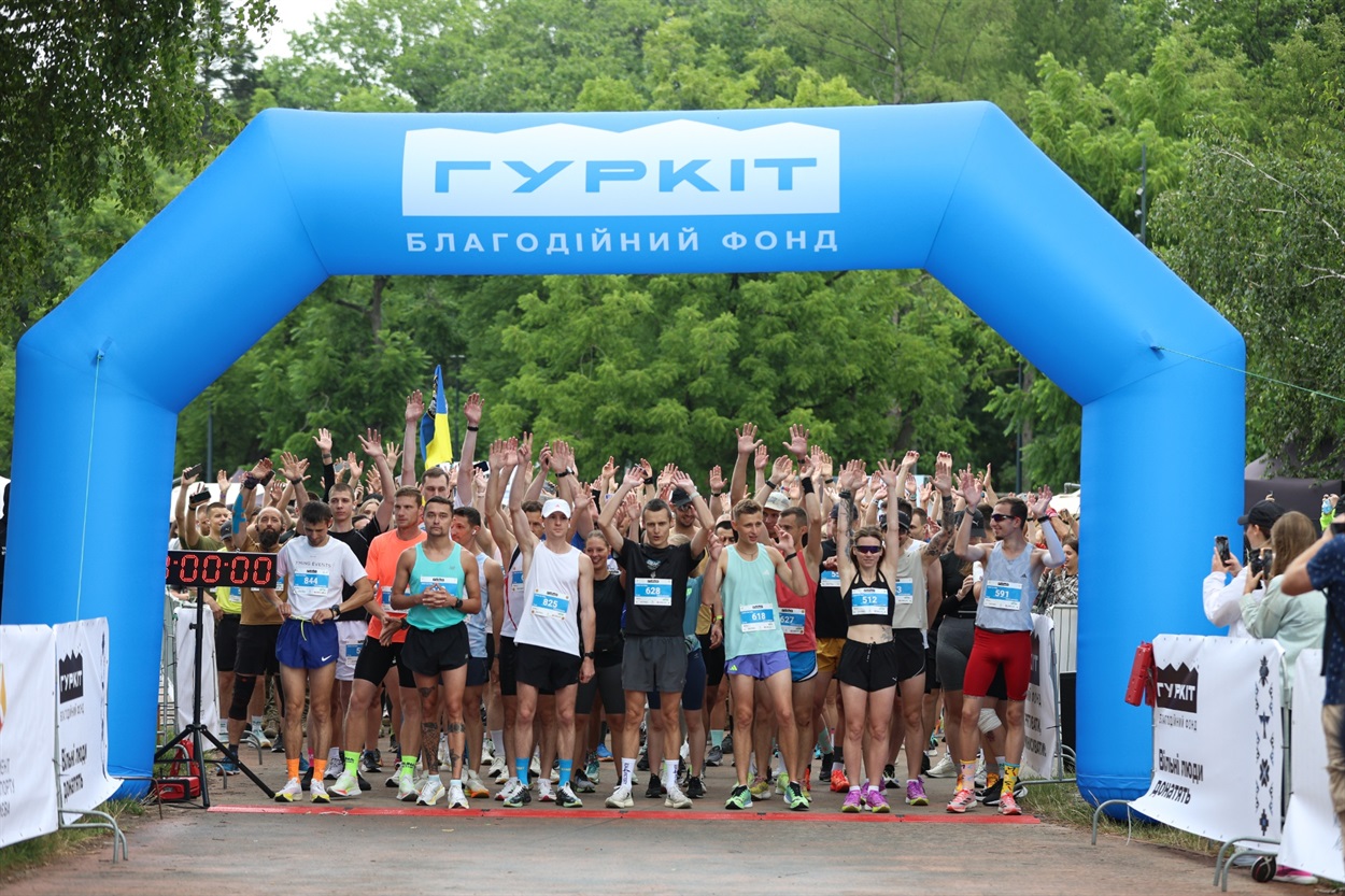 волонтери і військові