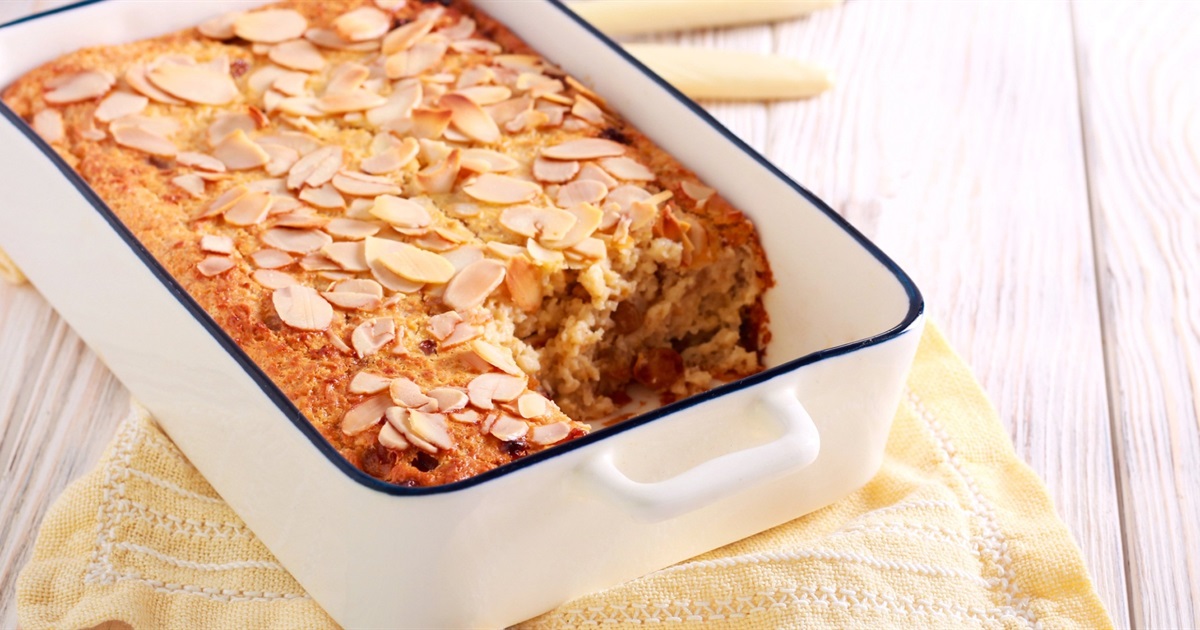 Як приготувати пісний вівсяний пиріг з бананами: покроковий рецепт