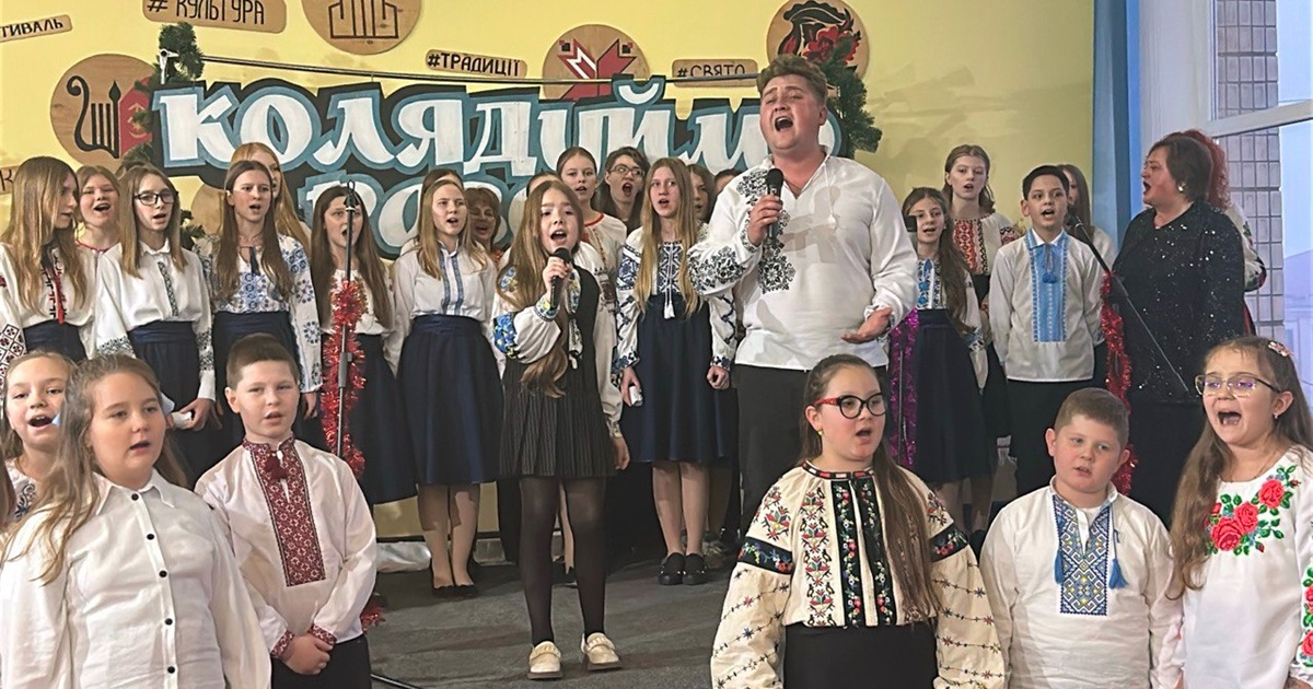 Різдво в серцях старокостянтинівців: концерт «Колядуймо разом!» подарував атмосферу дива