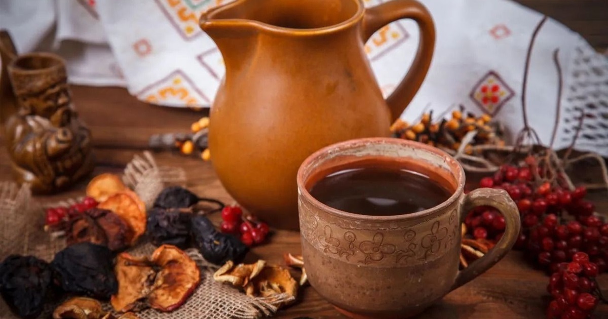 Як приготувати узвар із сухофруктів: класичний рецепт