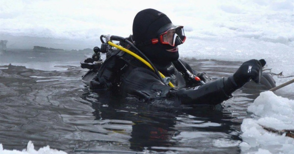 Черкаські водолази провели унікальну спецоперацію в крижаній воді після обстрілу ТЕЦ