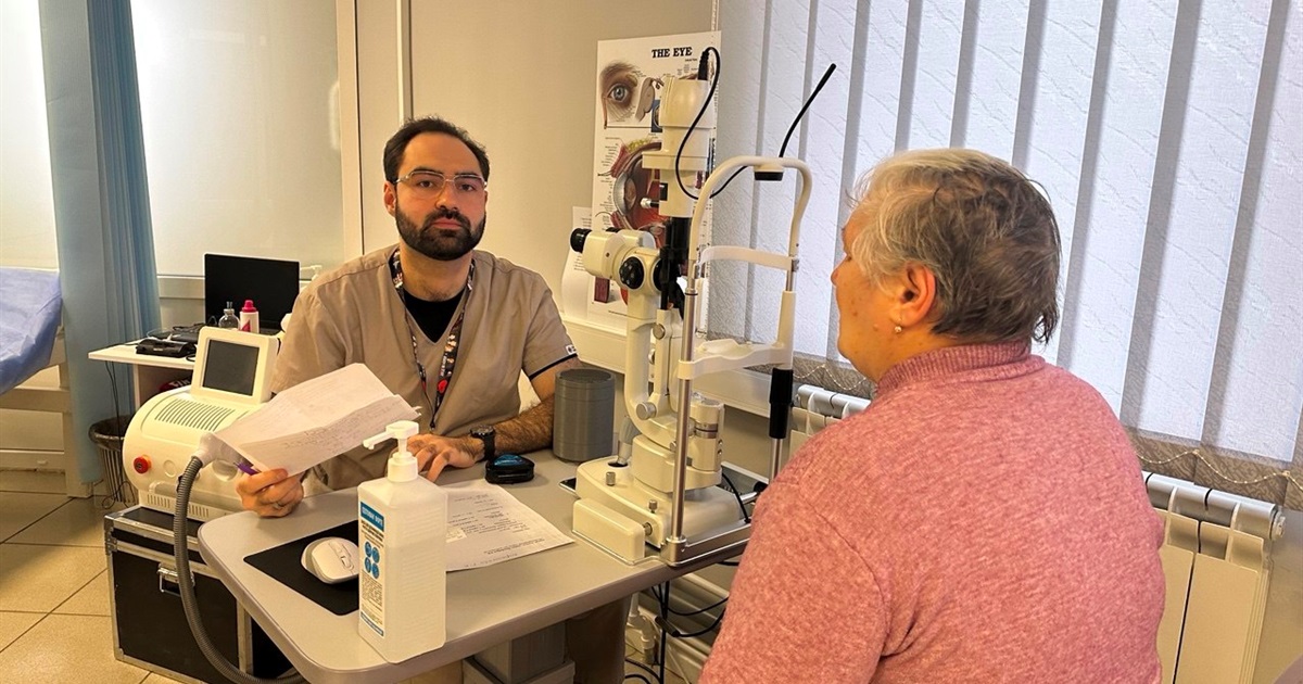 Після років темряви уперше побачила правнука: 82-річній пацієнтці відновили зір у клініці "Зіронька"