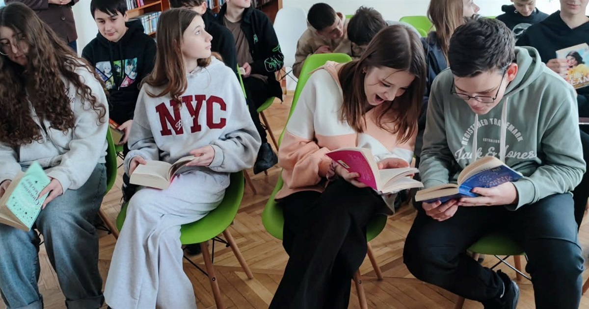 Новини Старокостянтинівщини. Нові сітки для фронту, англомовні книги і бібліотеці, серця власноруч