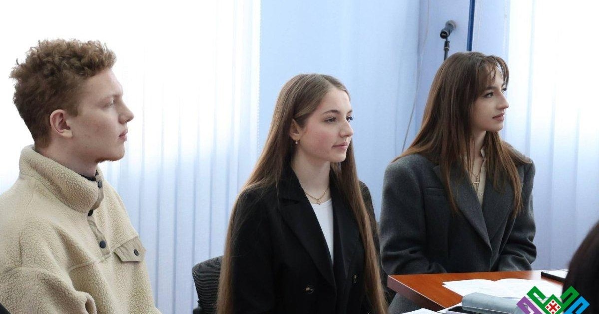 Молодь Старокостянтинівської громади долучилася до обласного збору старшокласників