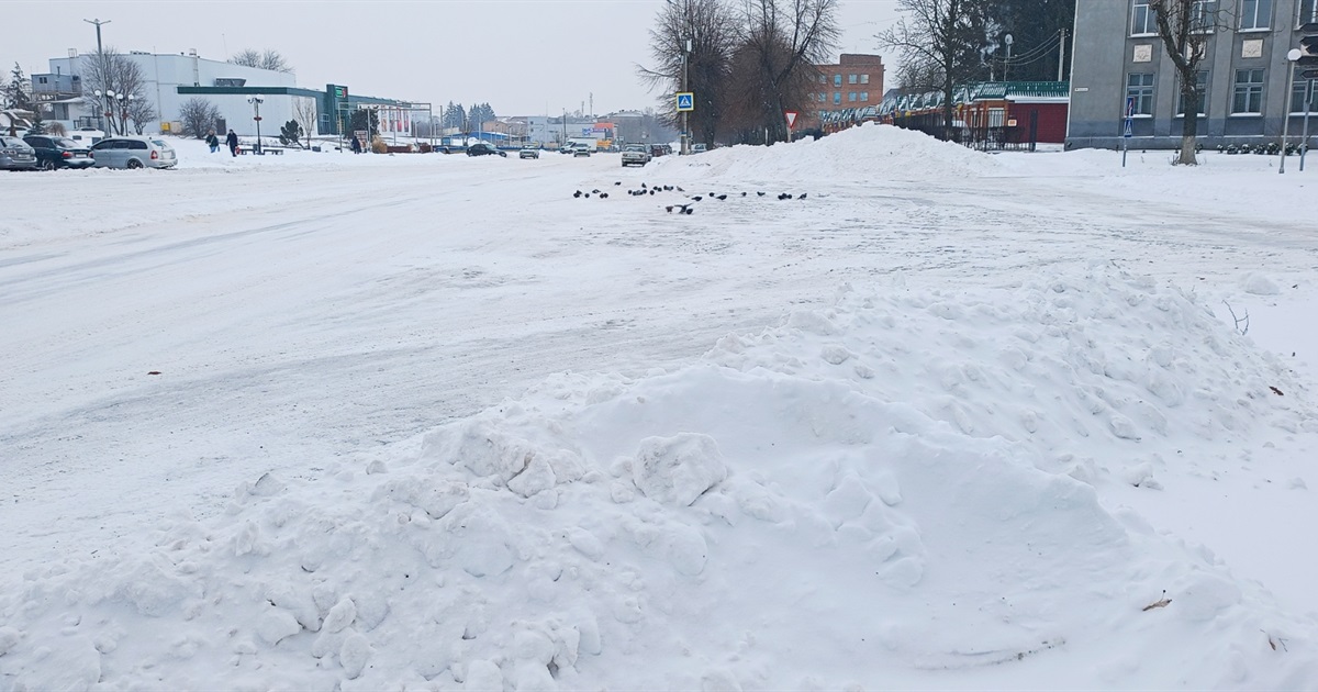 Курс на весну: Золотоноша пережила сніговий удар і готується до відлиги