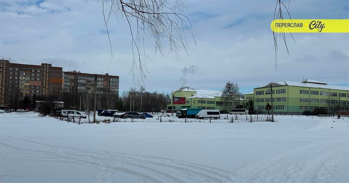 "Не голосуйте, я вас прошу": міськрада готує ділянку на Спаській Леваді під оренду Новій пошті