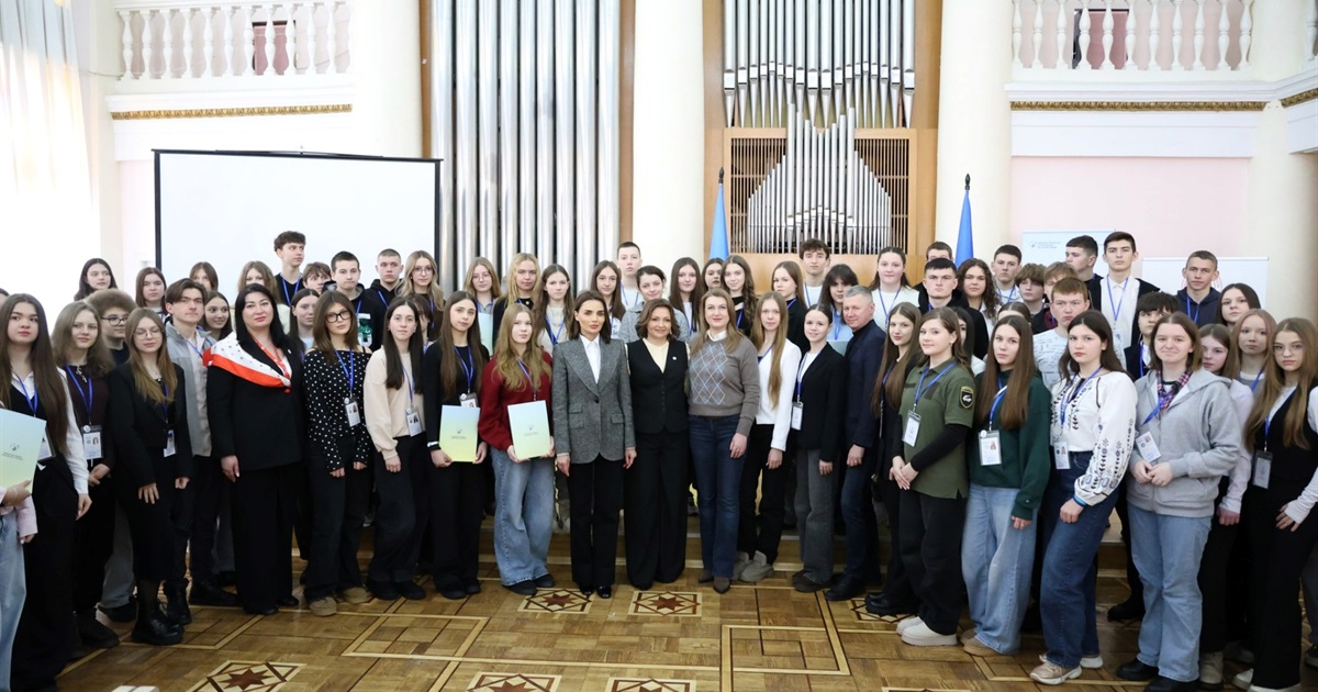 Молоді лідери зі Старокостянтинівської громади стали шкільними омбудсманами