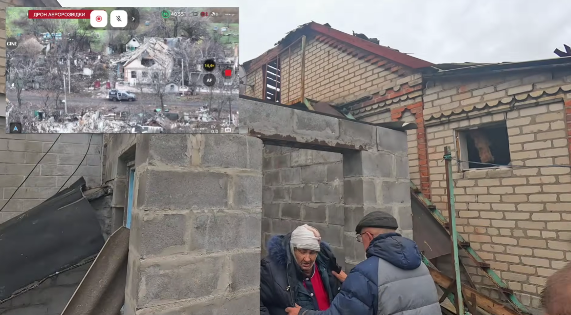 Евакуація цивільних з Білецького. У дворі практично все розбите, бо за чотири дні до евакуації сюди прилетів російський КАБ